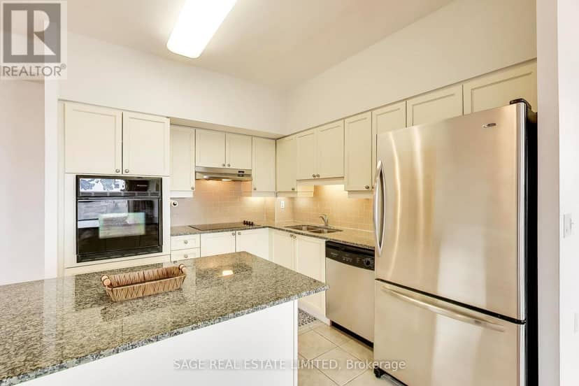 902 - 810 Scollard Court — photo 14 of 40