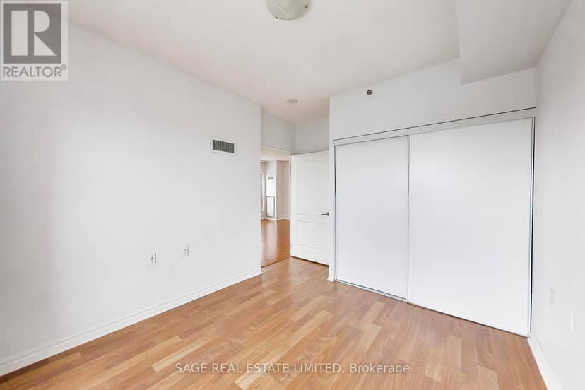 902 - 810 Scollard Court — photo 22 of 40