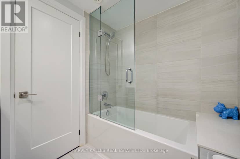 1130A Islington Avenue — photo 21 of 40