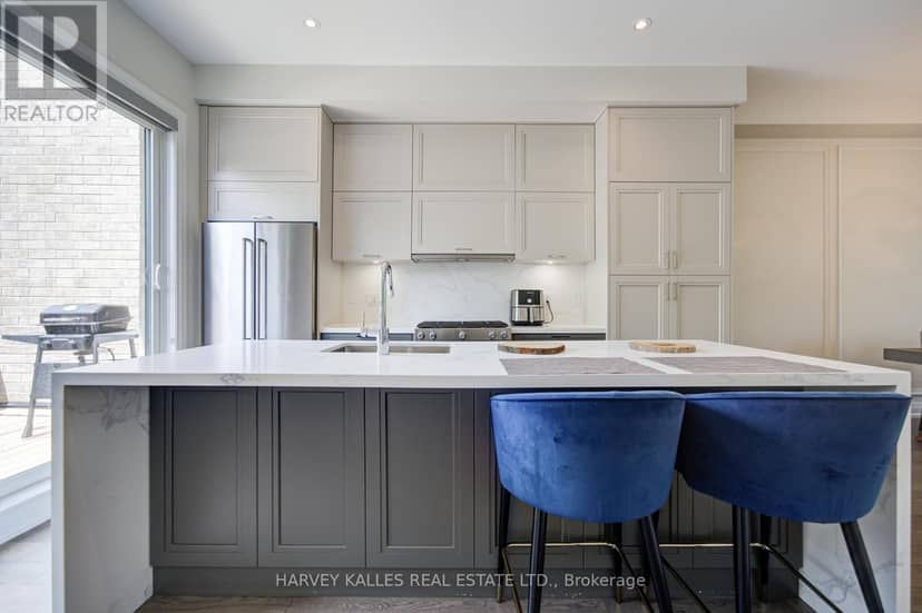 1130A Islington Avenue — photo 9 of 40