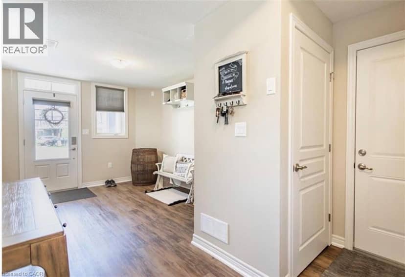 10 EGLESTON Lane, Ancaster, photo 2