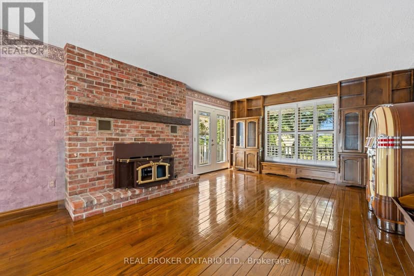 354 Mechanic Street — photo 18 of 40