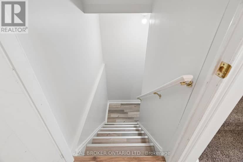 53 - 426 Grange Road — photo 31 of 40
