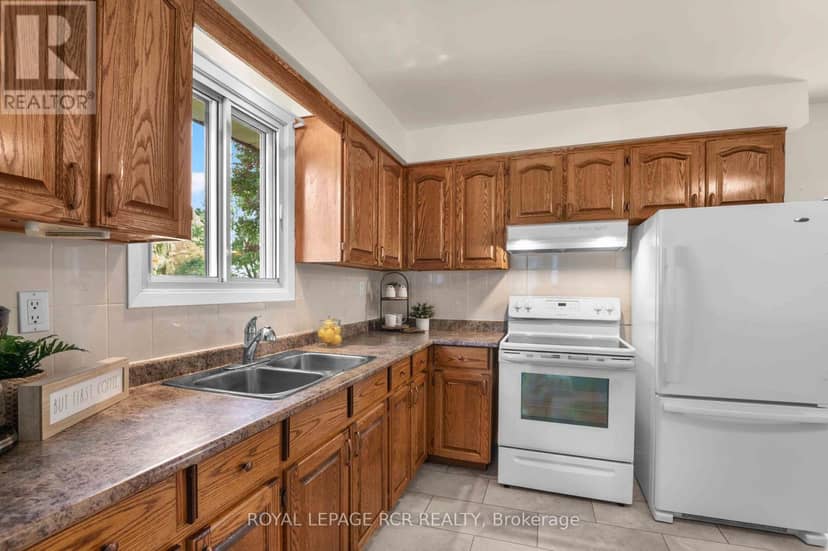 163 Crozier Street — photo 17 of 40