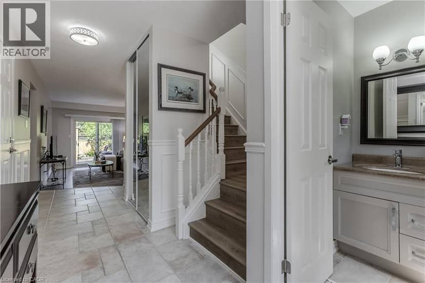 5411 LAKESHORE Road Unit# 9 — photo 7 of 39