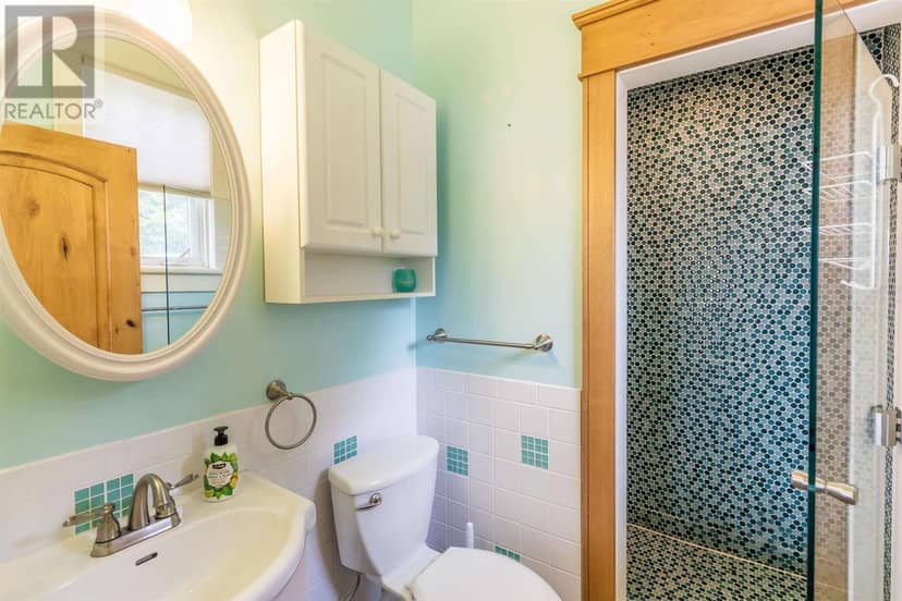 400 McCarrel Lake RD — photo 14 of 40