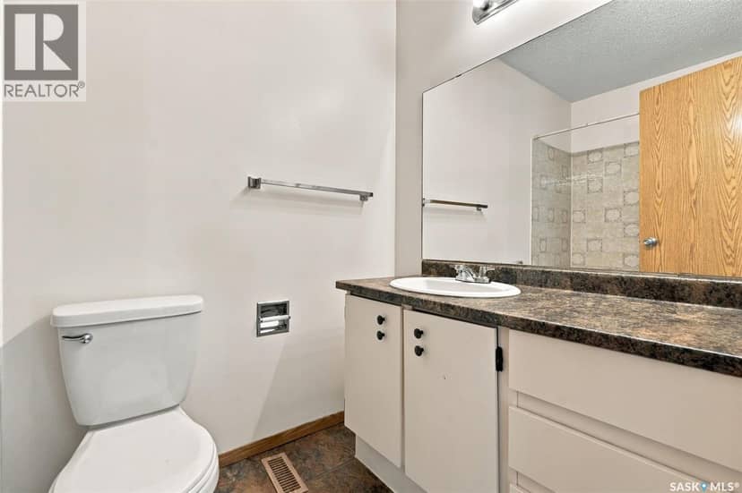 28 6918 Blakeney DRIVE — photo 18 of 29