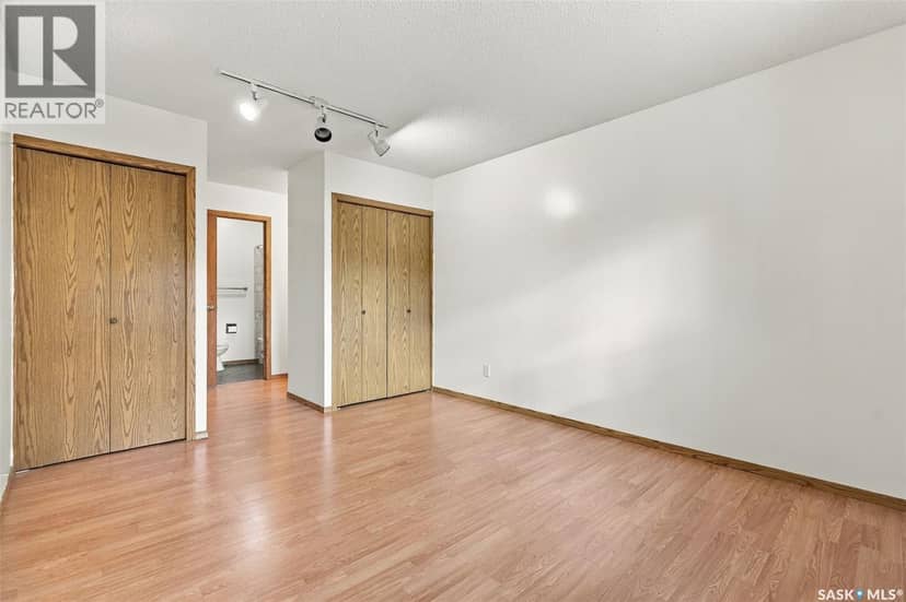 28 6918 Blakeney DRIVE — photo 22 of 29