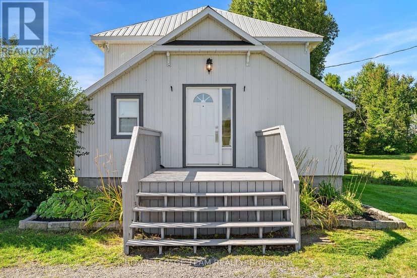 2952 Lough Road, North Dundas, photo 2