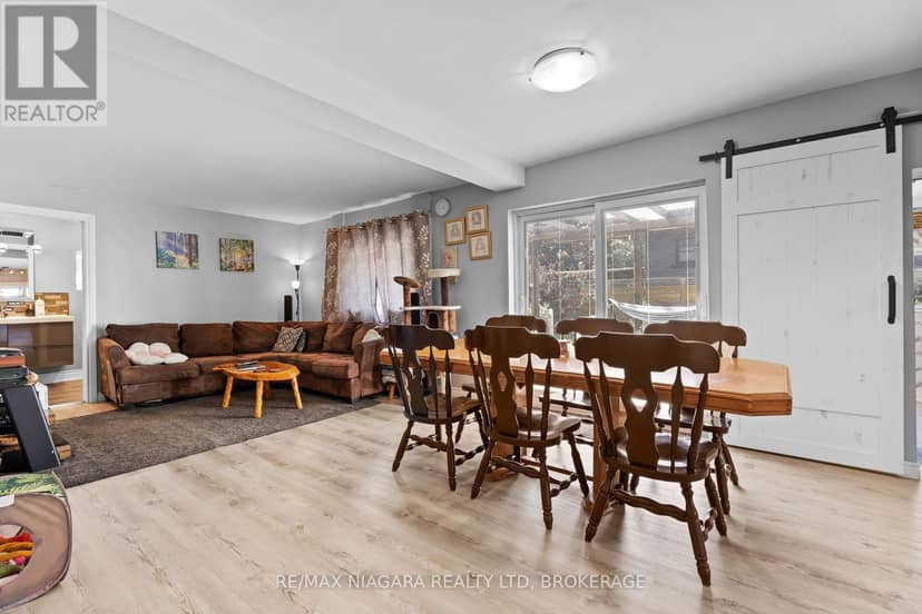 121 Knoll Street — photo 9 of 33