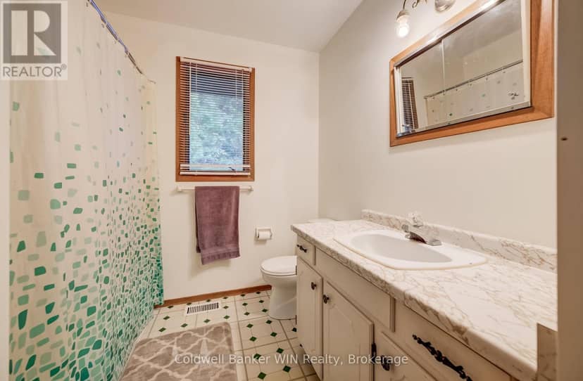 775415 Highway 10 — photo 18 of 40