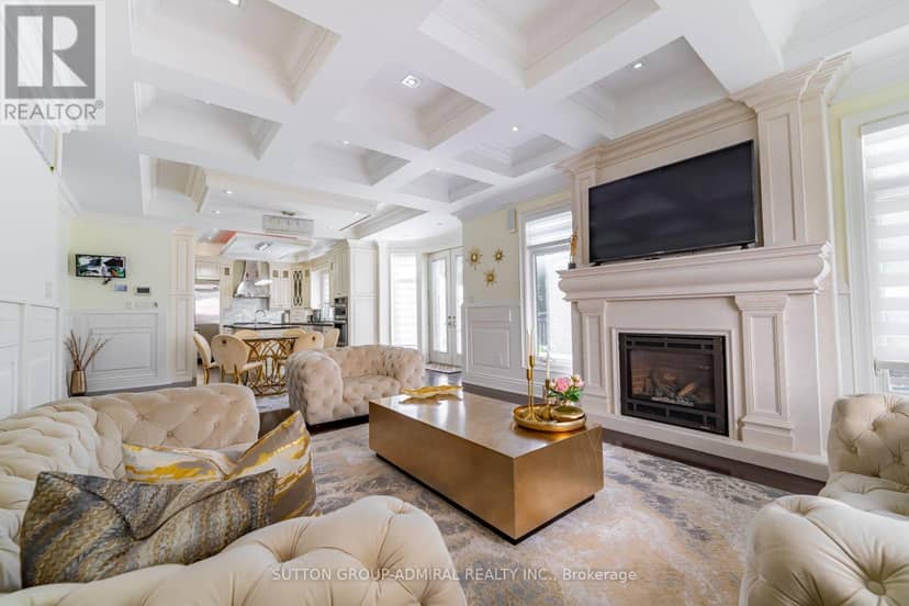 9 Calderon Crescent — photo 15 of 33