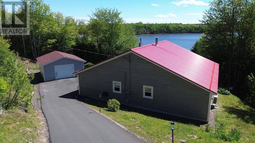 33 Dorothy Robinson Drive — photo 11 of 40