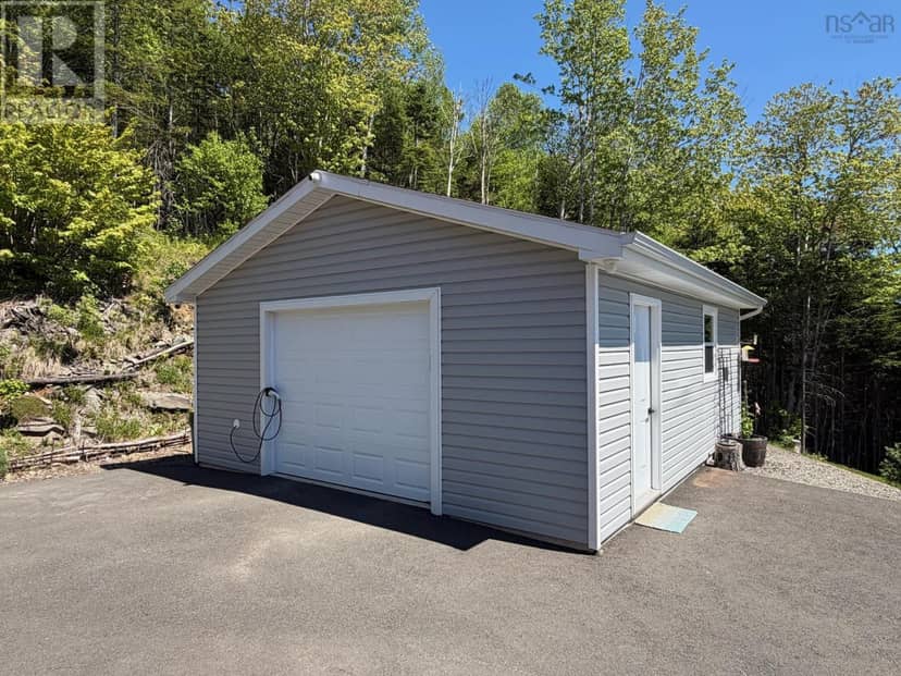33 Dorothy Robinson Drive — photo 5 of 40