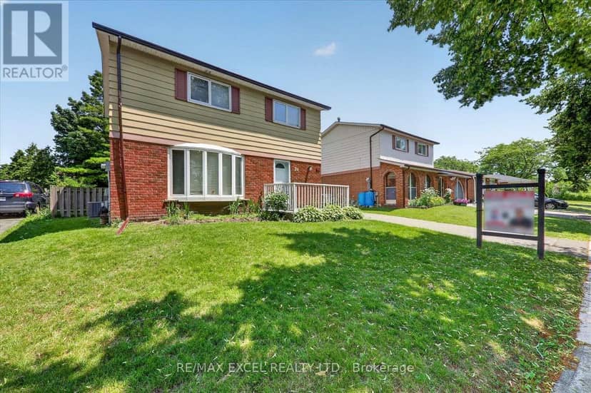 26 Lighthall Crescent — photo 2 of 27