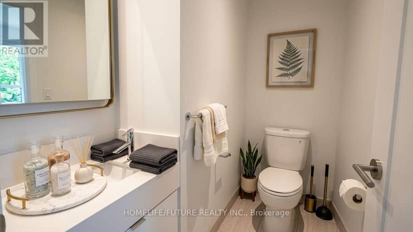 5307 - 10 York Street — photo 6 of 10