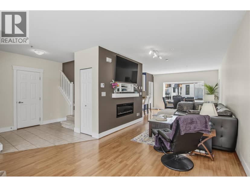2 1200 EDGEWATER DRIVE, Squamish, photo 5