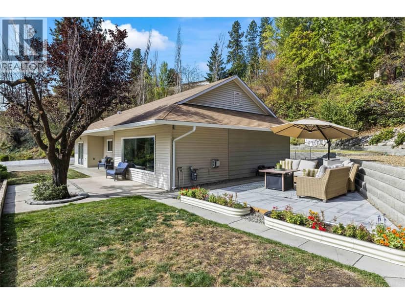 6312 Renfrew Road, Peachland