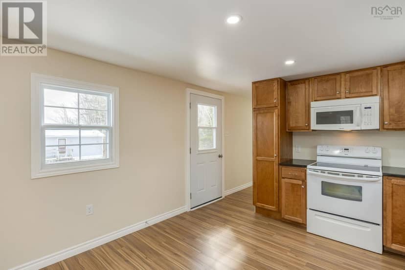 39 Beattie Drive — photo 7 of 25