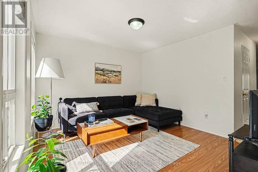 30 Hartmoor Street, Markham, photo 3