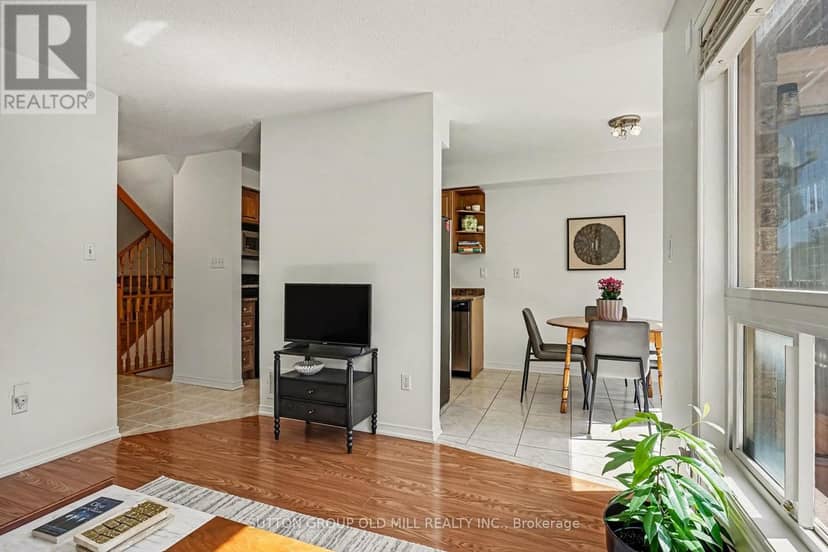30 Hartmoor Street, Markham, photo 5