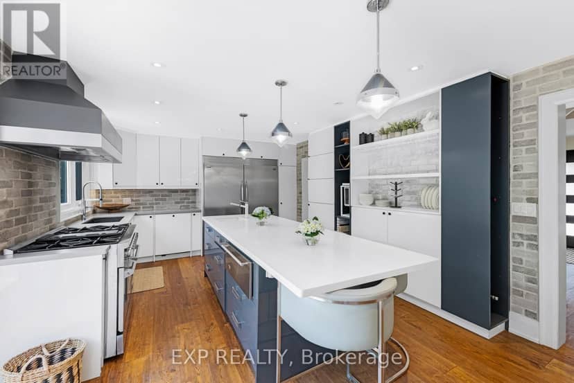 17 Chamberlain Court — photo 11 of 40