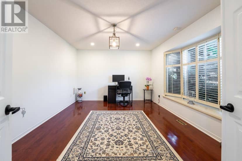 284 Murray Drive — photo 8 of 27