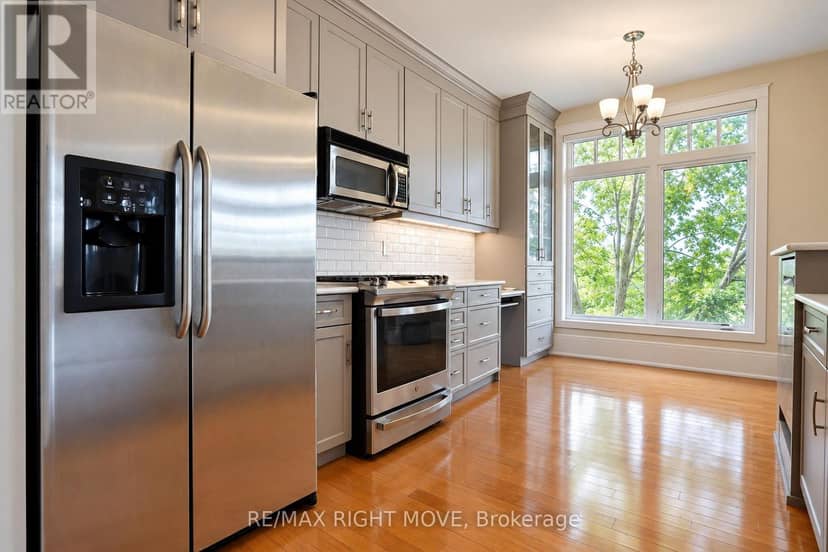 301 - 140 Cedar Island Road — photo 5 of 40