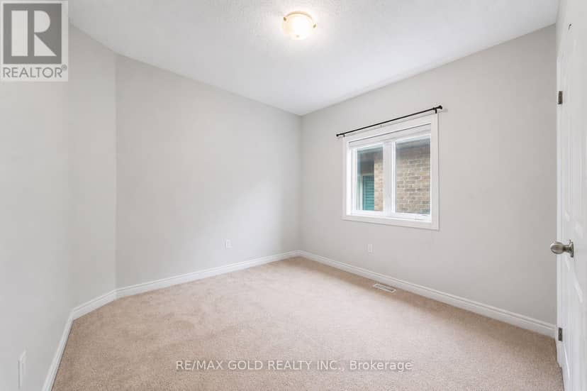 9 Goderich Drive — photo 39 of 40