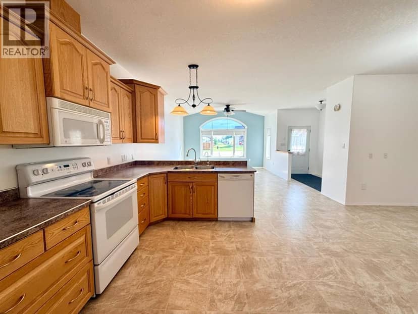 10902 100 Ave Unit 4 — photo 14 of 30