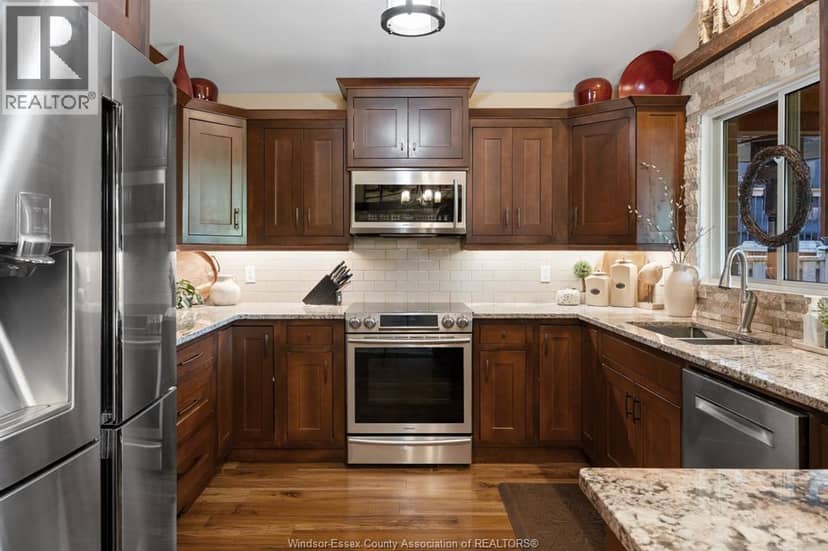 35 Whelan Drive — photo 9 of 38