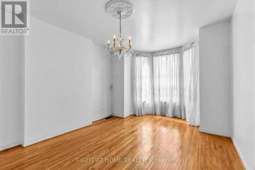 147 Dovercourt Road — photo 6 of 40