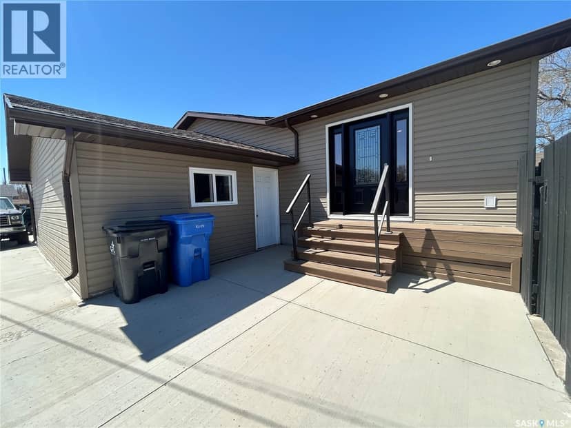1613 Dieppe CRESCENT, Estevan, photo 2