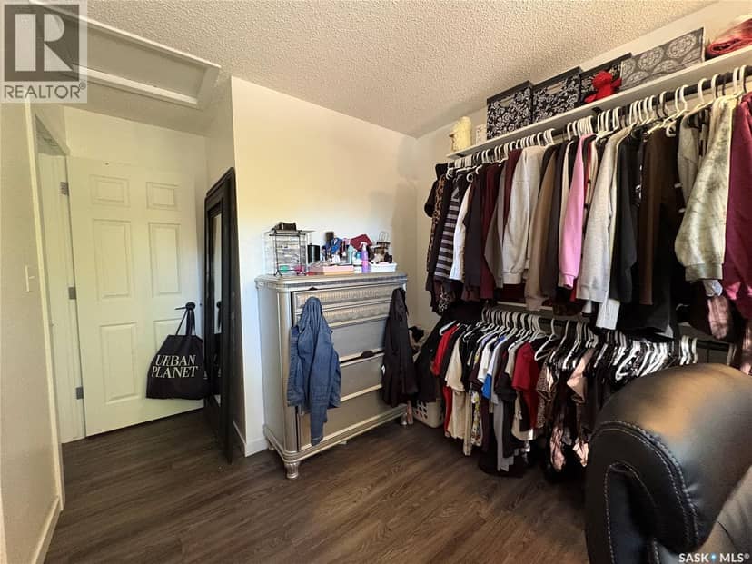 147 Fuhrmann CRESCENT — photo 15 of 33