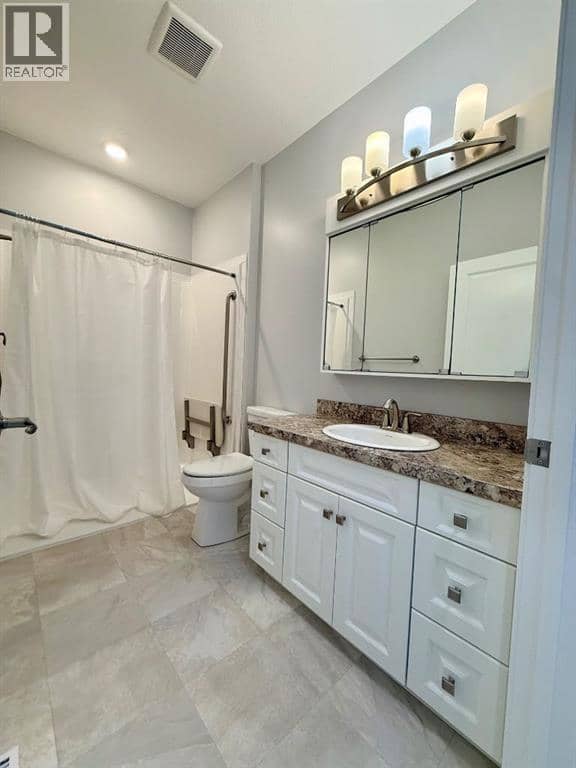 9904 111 Street Unit 4 — photo 22 of 34
