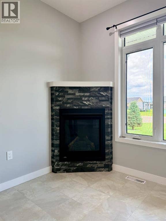 9904 111 Street Unit 4 — photo 10 of 34