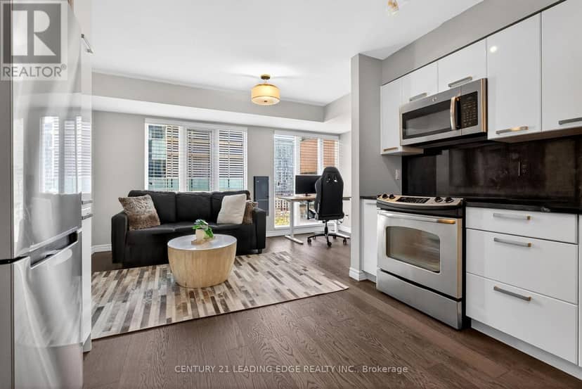 1214 - 200 Victoria Street — photo 17 of 38
