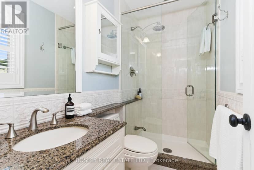 18 Tetbury Crescent — photo 16 of 40