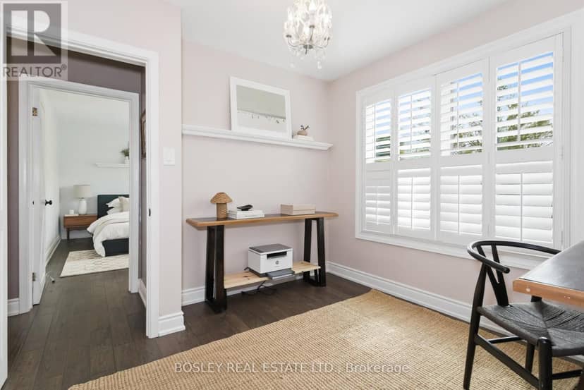 18 Tetbury Crescent — photo 20 of 40