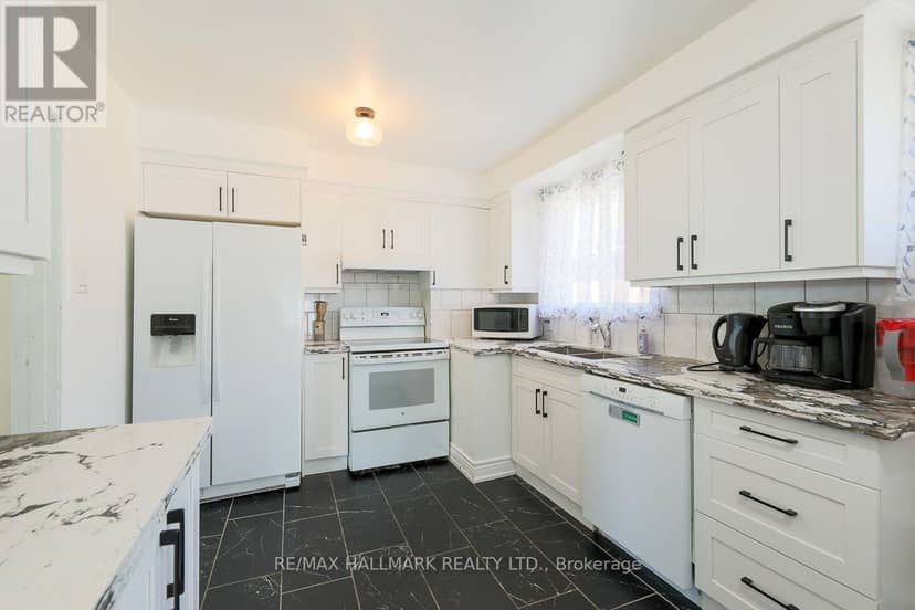 28 Fermoy Road — photo 15 of 31