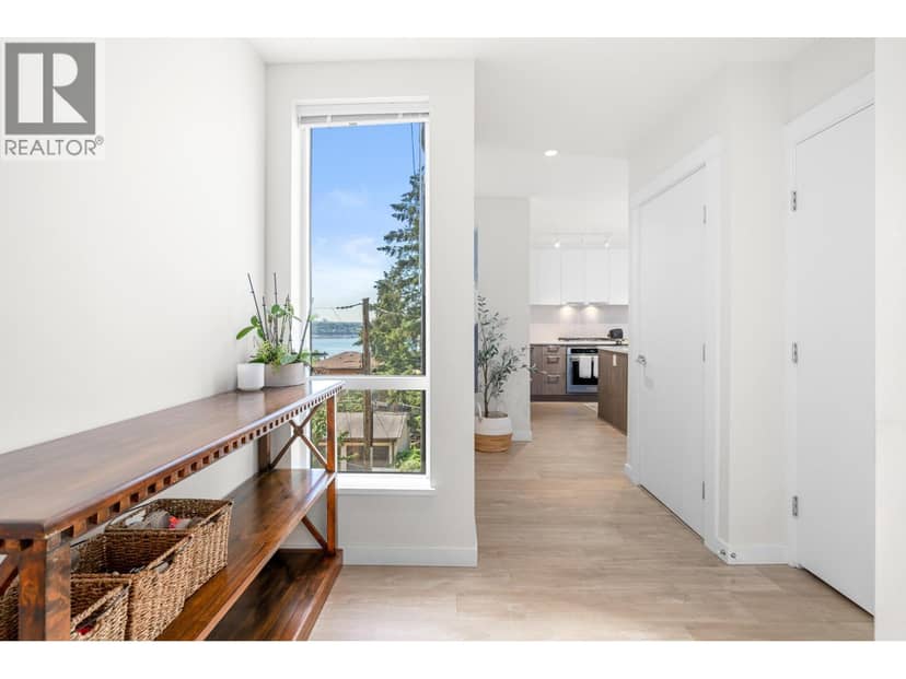 205 615 E 3RD STREET, North Vancouver, photo 2