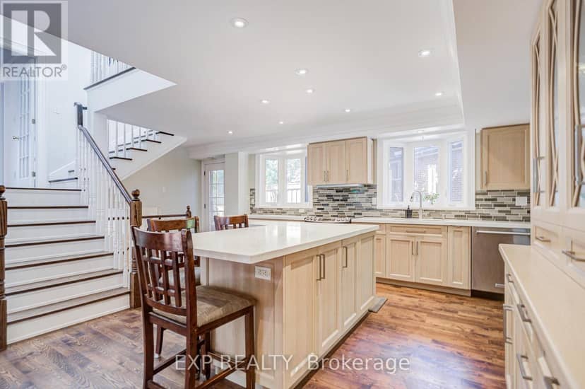 82 Derby Court — photo 11 of 40
