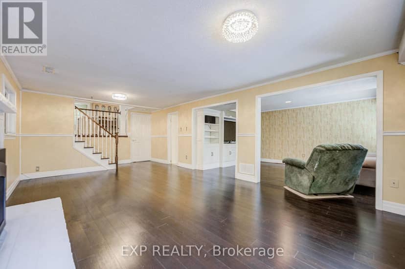 82 Derby Court — photo 16 of 40