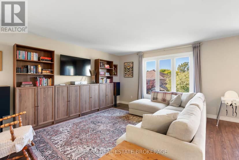 55 Forestdale Crescent — photo 13 of 40