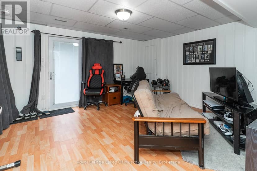 183 Santas Village Road — photo 19 of 40