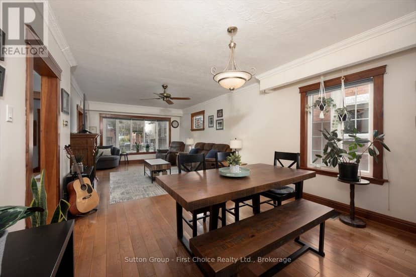 94 Cambria Street — photo 16 of 40
