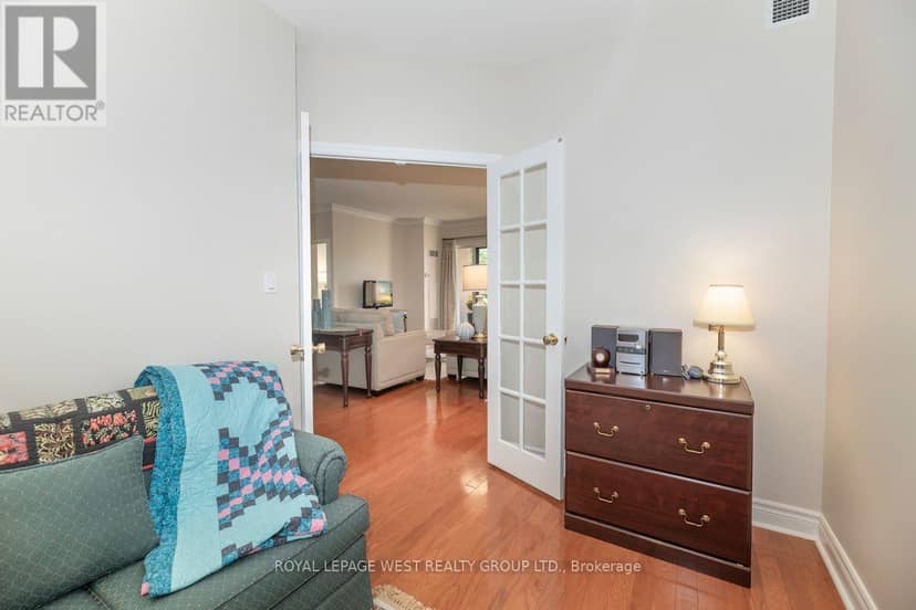 302 - 1 Lomond Drive — photo 13 of 29