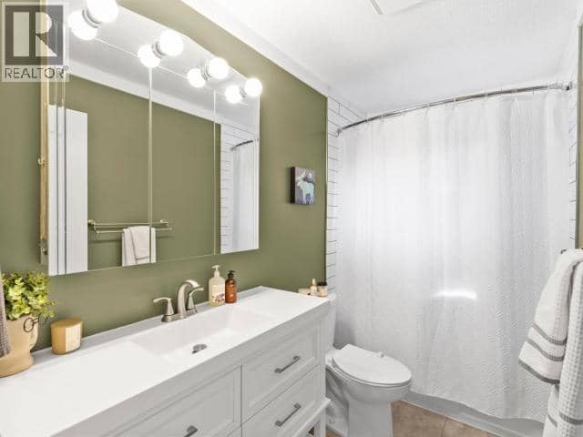 40 Oak Street — photo 13 of 32