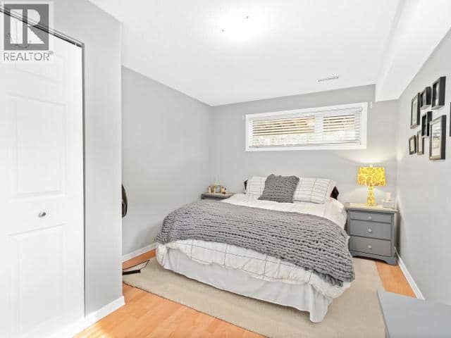 40 Oak Street — photo 18 of 32