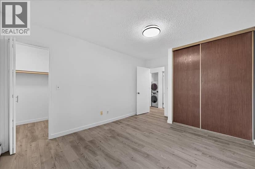 3106, 4001C 49 Street NW — photo 27 of 29